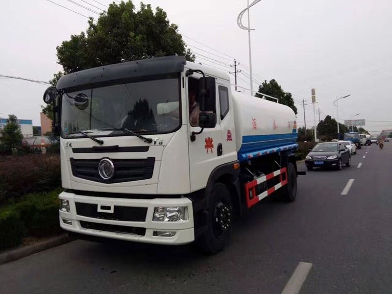 �|�L(f��ng)�A��12����ˮ܇_12����12�����|�L(f��ng)T5�G����ˮ܇�r(ji��)��4