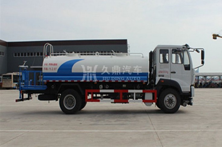 10����10��������˹̫���G����ˮ܇�DƬ