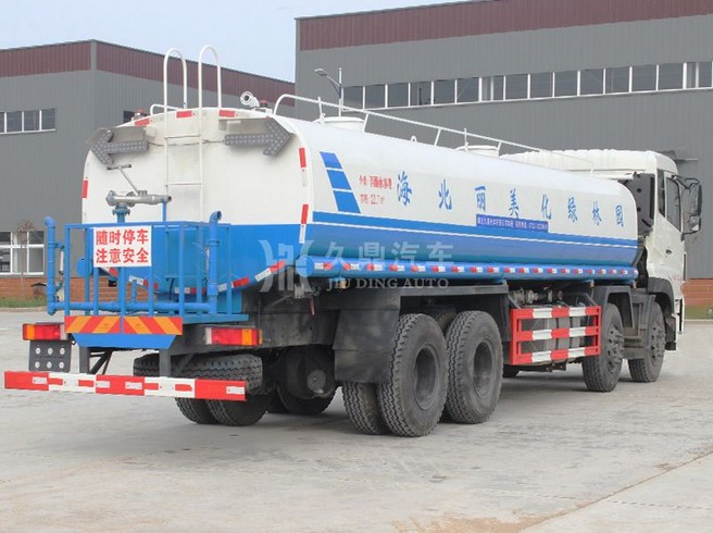 20���|�L����ǰ�ĺ�˭h�l��ˮ܇�DƬ