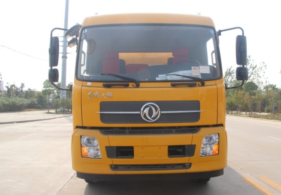 東風天錦灑水車帶高壓清洗高清圖片 東風天錦灑水車帶高壓清洗高清圖片