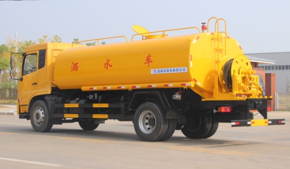 東風天錦灑水車帶高壓清洗高清圖片 東風天錦灑水車帶高壓清洗高清圖片