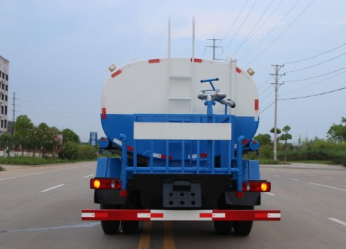 �|�L(f��ng)����12����ˮ܇����DƬ