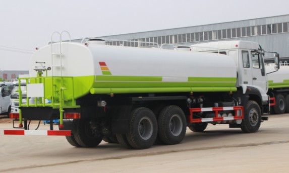 ����˹̫�����݆18����ˮ܇����DƬ