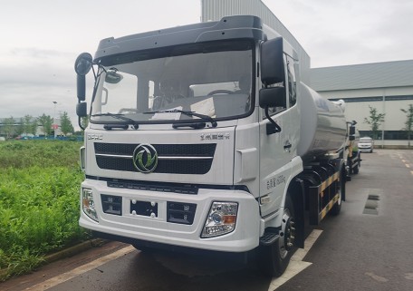 12方東風福瑞卡F7灑水車圖片 12方東風福瑞卡F7灑水車圖片