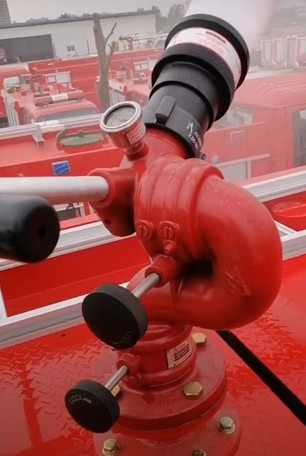 ����������AKRON�M��������