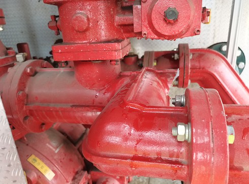 �Ϻ�������������ͨ�ȹܵİ��bλ��