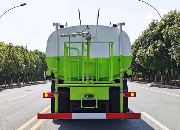 國六東風(fēng)隨專K6后雙橋?yàn)⑺? alt=