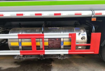 ����10���|�L���\KR��Ȼ�➢ˮ܇�DƬ