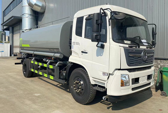 國六東風天錦拉熱水的灑水車 國六東風天錦拉熱水的灑水車