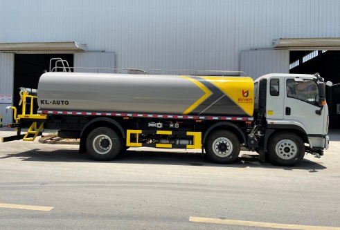 �������\(y��n)�¿���С���S20����ˮ܇