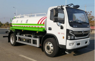 東風(fēng)純電動(dòng)6.7方灑水車 東風(fēng)純電動(dòng)6.7方灑水車