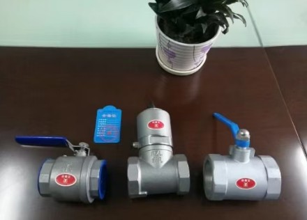 ������y/�ք����y