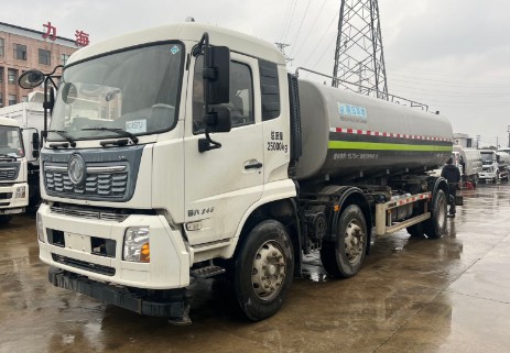 二手東風天錦20方灑水車_二手中聯(lián)重科20方灑水車2